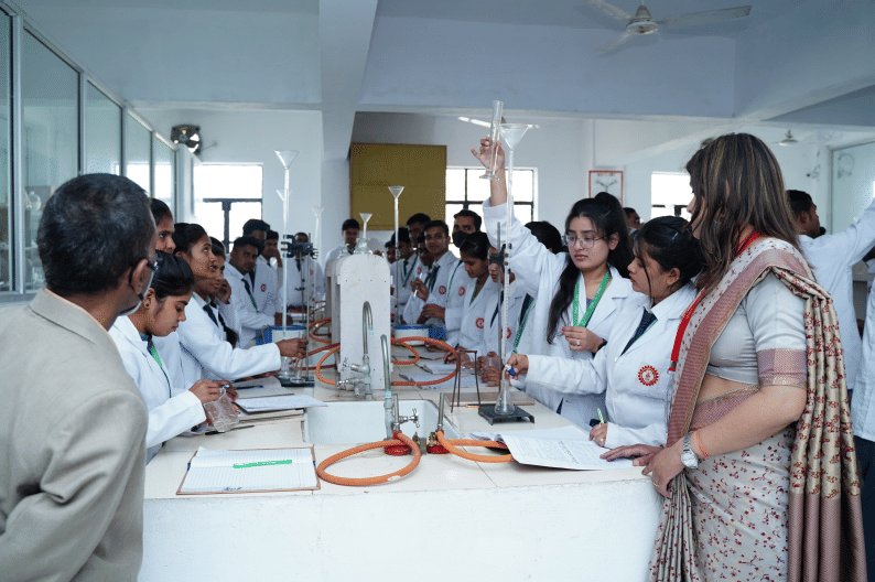 I.P.S.R. Group of Institutions Lucknow Laboratory photo 4